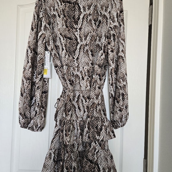 Wrap Snakeskin Dress- NWT! - Picture 3 of 8